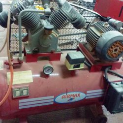 Shows 5 HP AIRMAX compressor