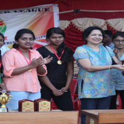 Chief guest issuing trophy with cash prize to the Winner team – Phoenix